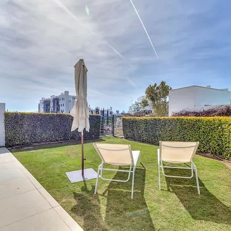 Apartment Beautiful Deluxe Garden *